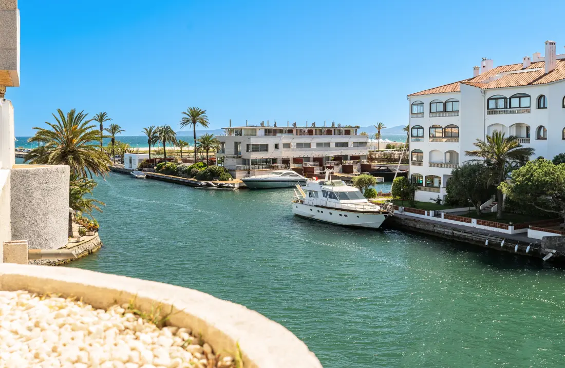 Appartements à Empuriabrava