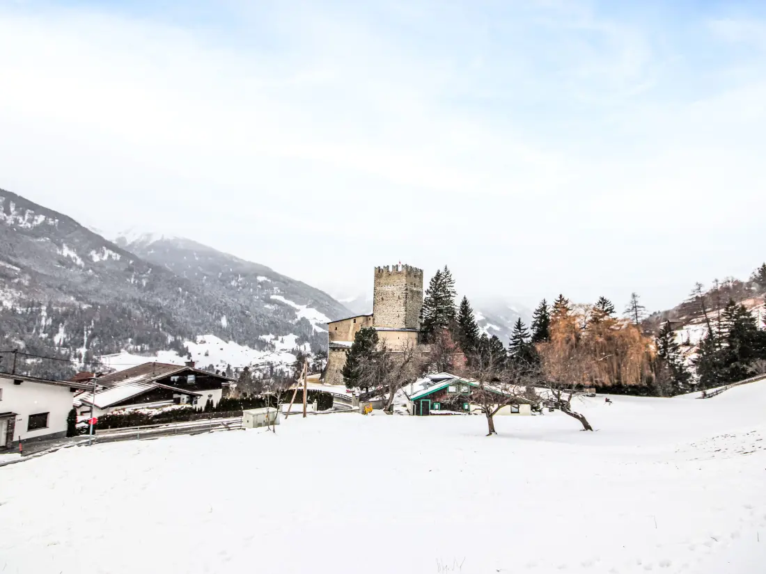 Résidence Burg Biedenegg, Schrofenstein