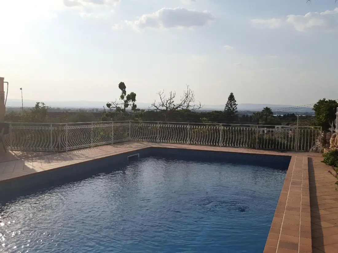 Résidence SYRAKUS IN WOHNSITZ MIT POOL PLEMMIRIO