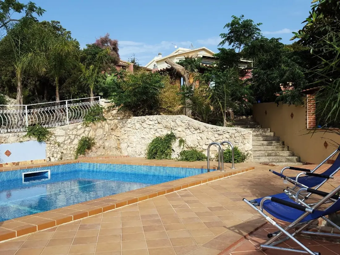 Résidence SYRAKUS IN WOHNSITZ MIT POOL PLEMMIRIO