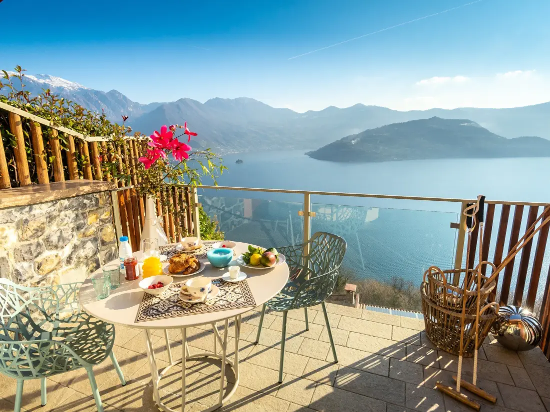Résidence mit Terrasse