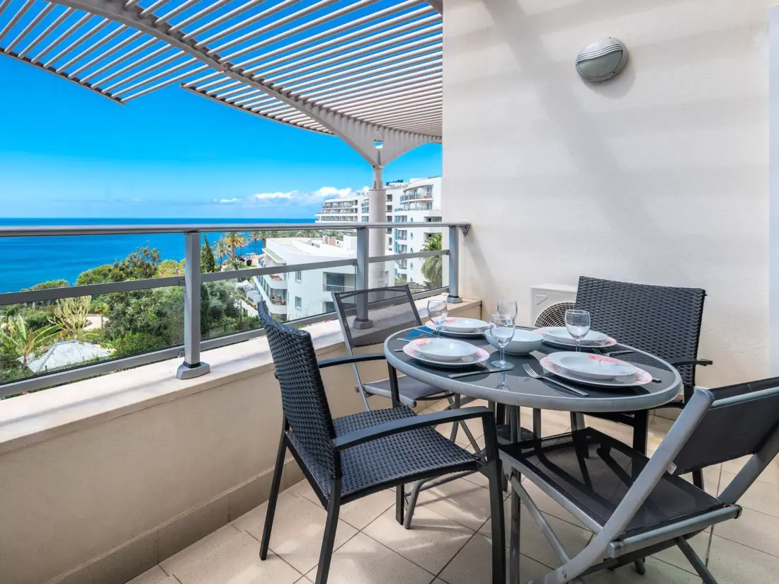 Résidence Modernes Terrassenapartment am Meer