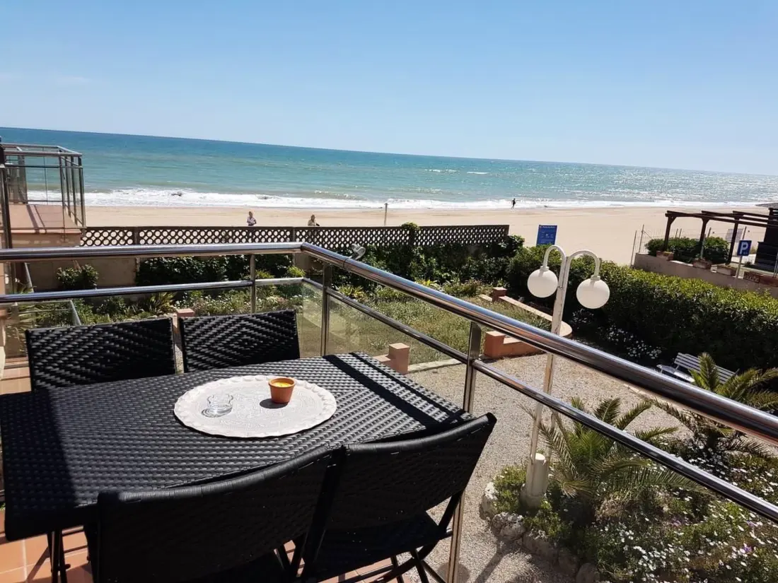 Résidence Apartment mit Meerblick, Terrasse und Schwimmbad