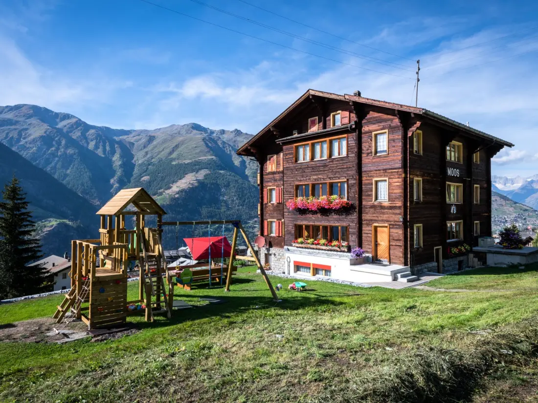 Résidence Chalet Ferienwohnungen Schwalbennest Moos Grächen, (Grächen),