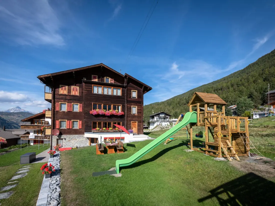 Résidence Chalet Ferienwohnungen Schwalbennest Moos Grächen, (Grächen),
