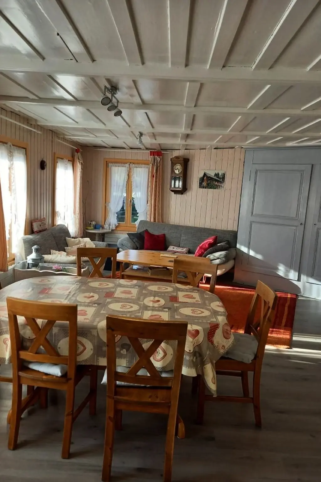 Résidence Familienchalet in Saanen – Gstaad