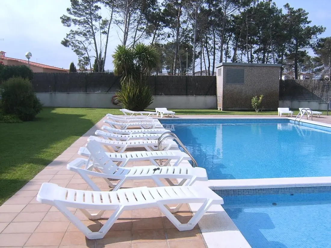 Résidence Costabravaforrent Balcó 7, mit gemeinschaftlichem Schwimmbad