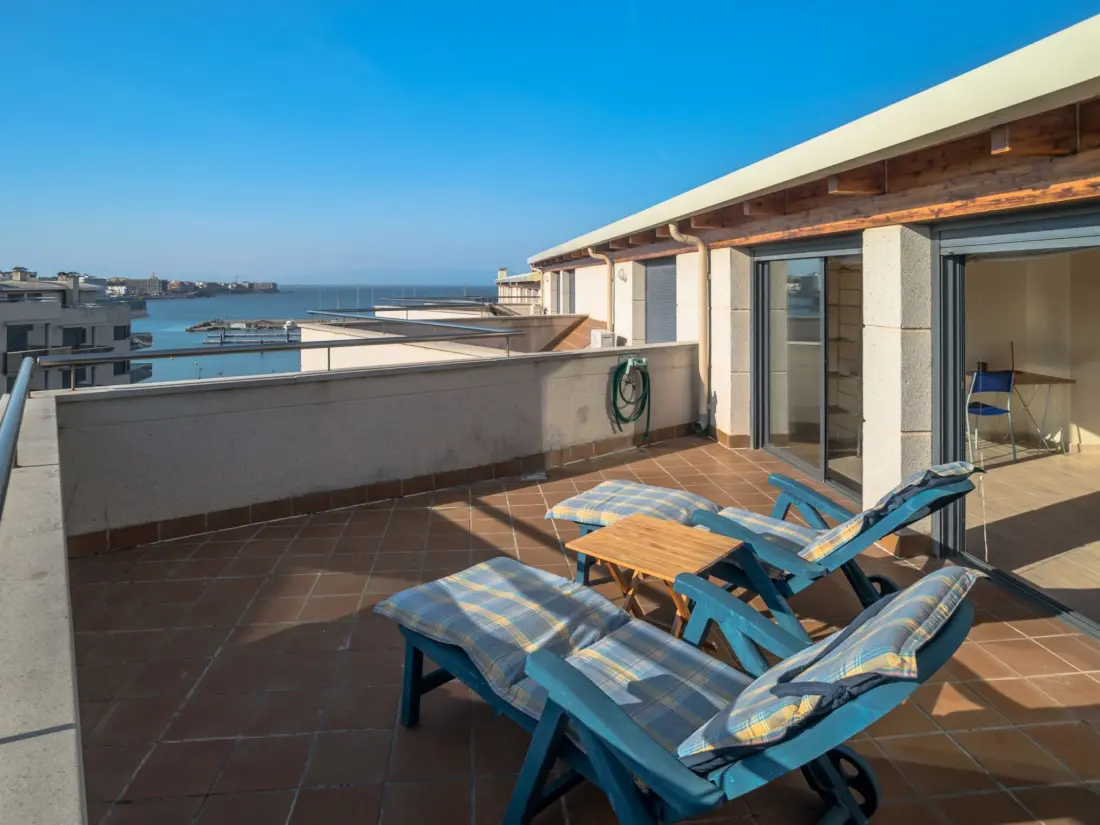 Résidence Costabravaforrent Balcó 7, mit gemeinschaftlichem Schwimmbad