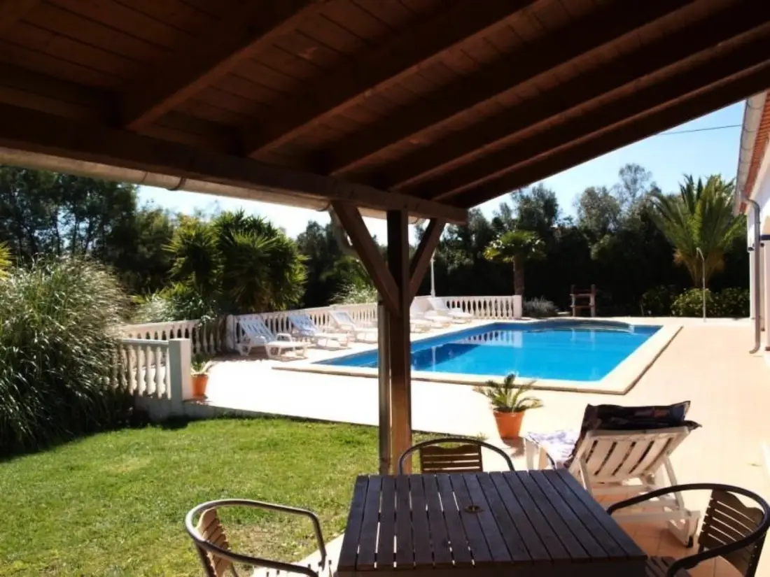 Résidence mit Terrasse und Gemeinschaftspool