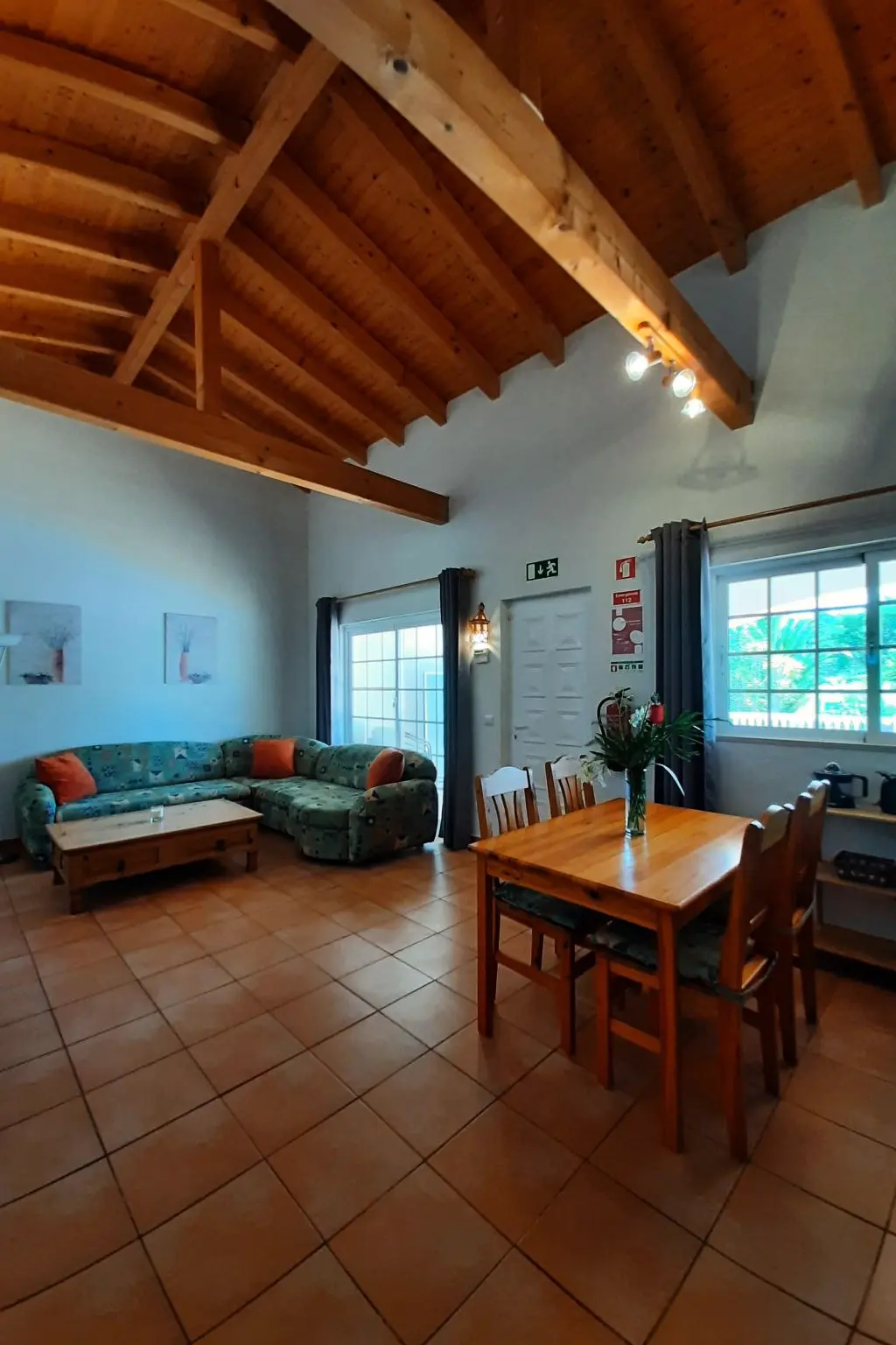 Résidence mit Terrasse und Gemeinschaftspool