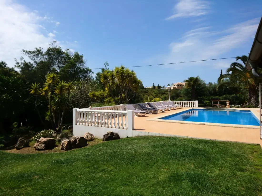 Résidence mit Terrasse und Gemeinschaftspool
