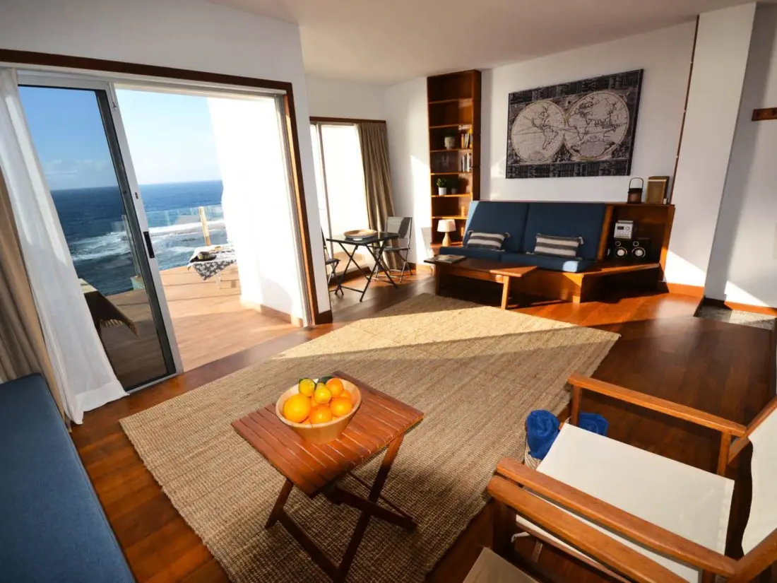 Résidence Wohnung mit privater Terrasse und Meerblick
