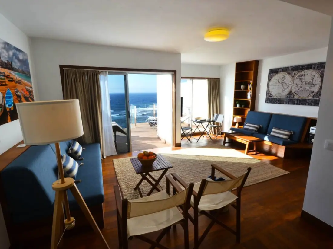 Résidence Wohnung mit privater Terrasse und Meerblick