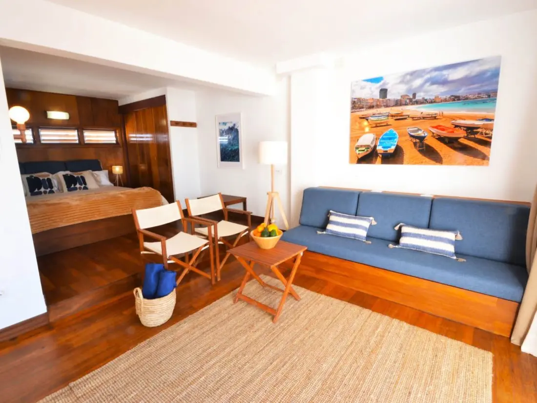 Résidence Wohnung mit privater Terrasse und Meerblick