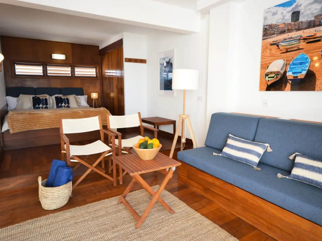 Résidence Wohnung mit privater Terrasse und Meerblick