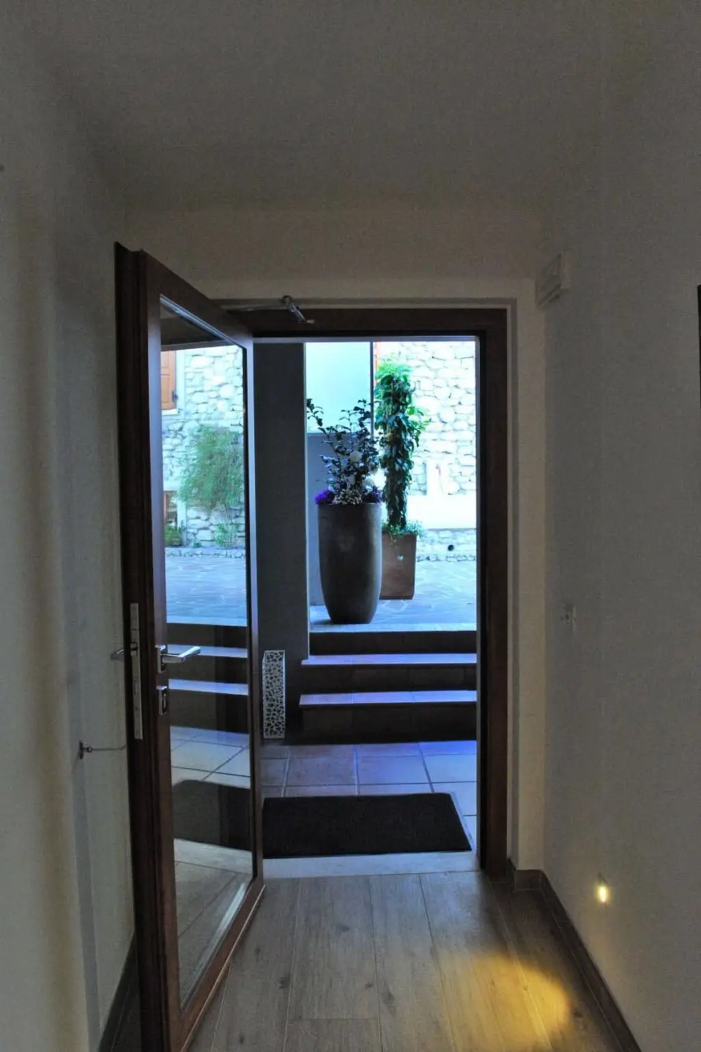 Résidence Große Wohnung in Limone Sul Garda mit Terrasse und Garten und Nah am Strand
