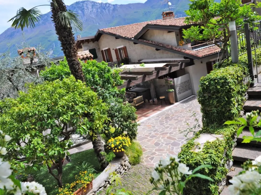 Résidence Große Wohnung in Limone Sul Garda mit Terrasse und Garten und Nah am Strand
