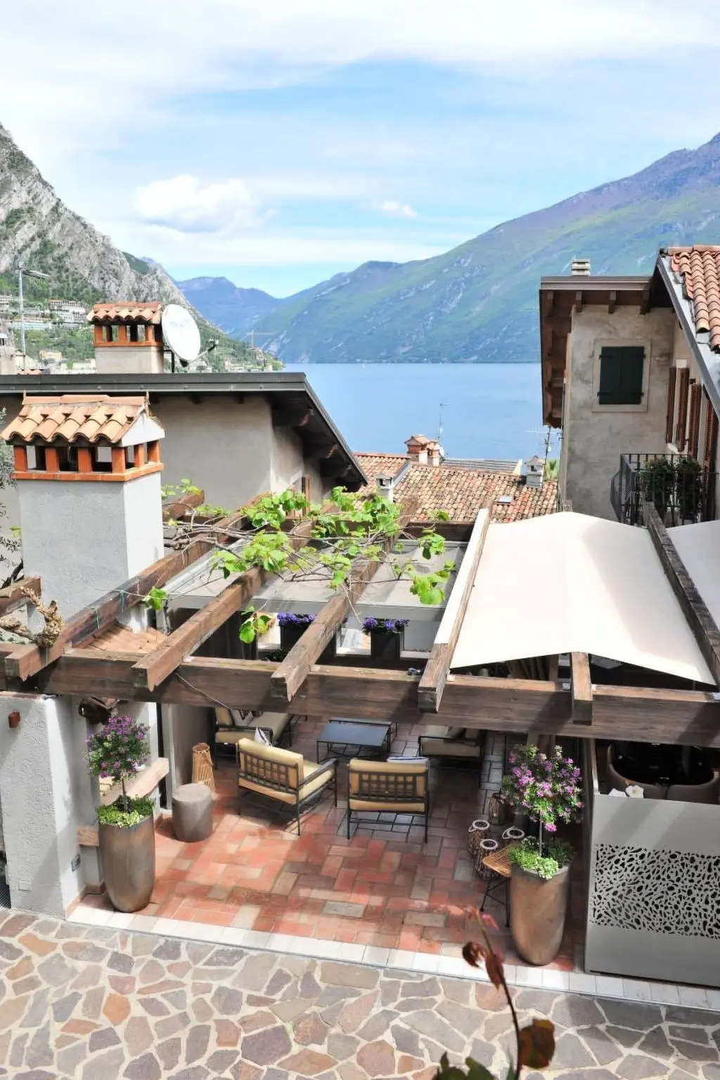 Résidence Große Wohnung in Limone Sul Garda mit Terrasse und Garten und Nah am Strand