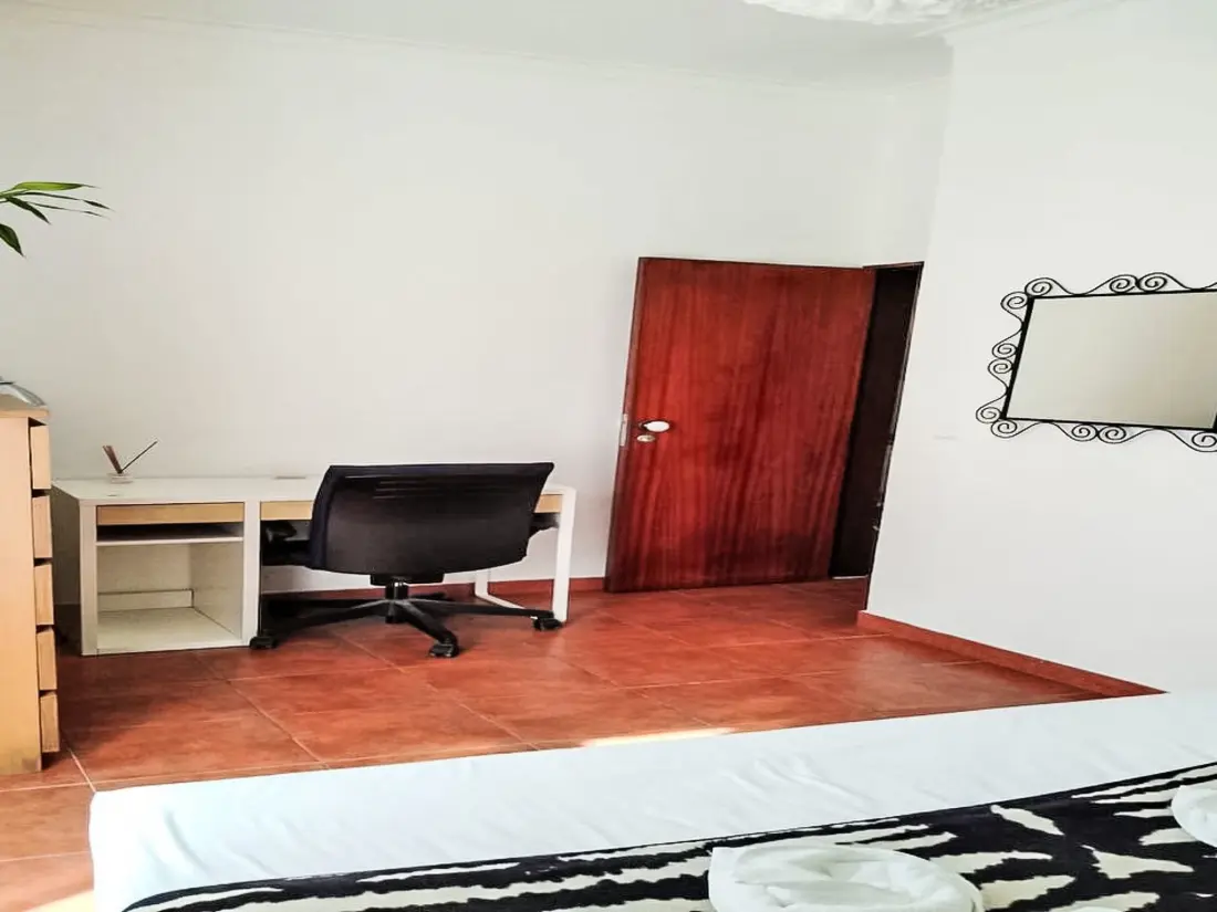 Résidence Apartment near Feira da Ladra & Alfama