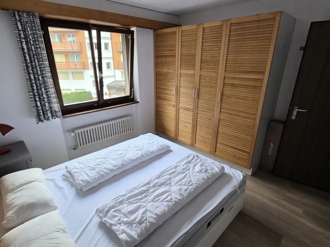 Résidence Floralp 5 # 4-bed apartment, Bad, WC 4-Bettwohnung, Bad, WC