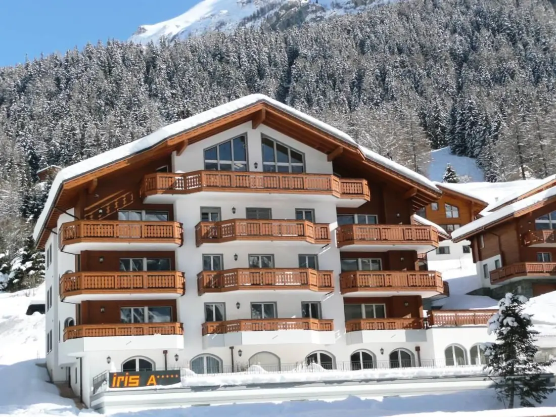 Résidence Residenz Iris Leukerbad # 4-bed apartment, Dusche und Bad, WC
