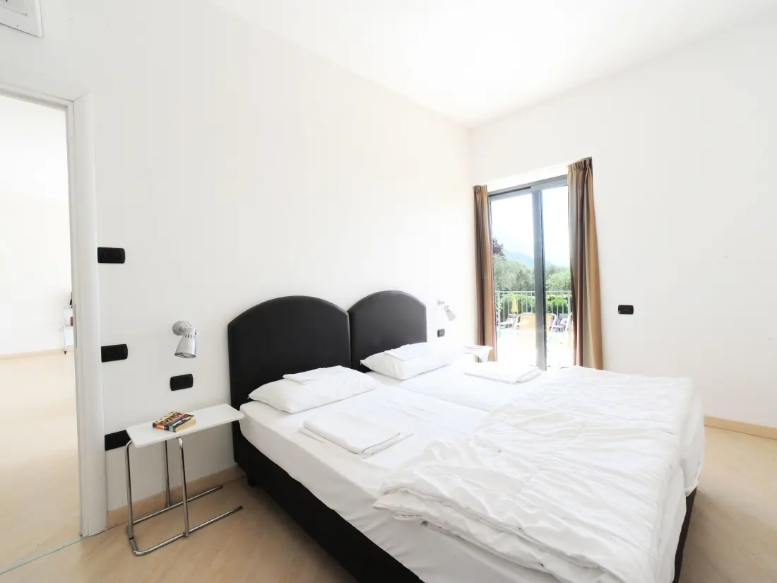 Résidence Dreizimmerwohnung mit teilweiser Seesicht