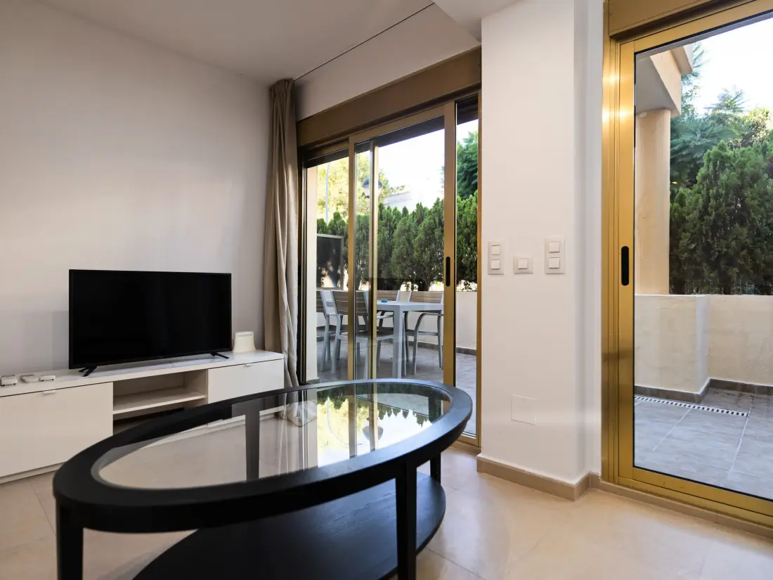 Résidence Beachside groundfloor apartment- Elviria 101, Roma