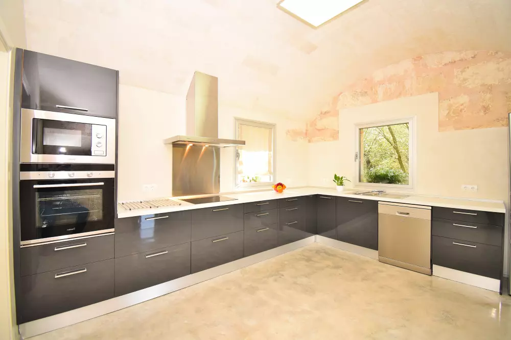 à Maria de la Salut