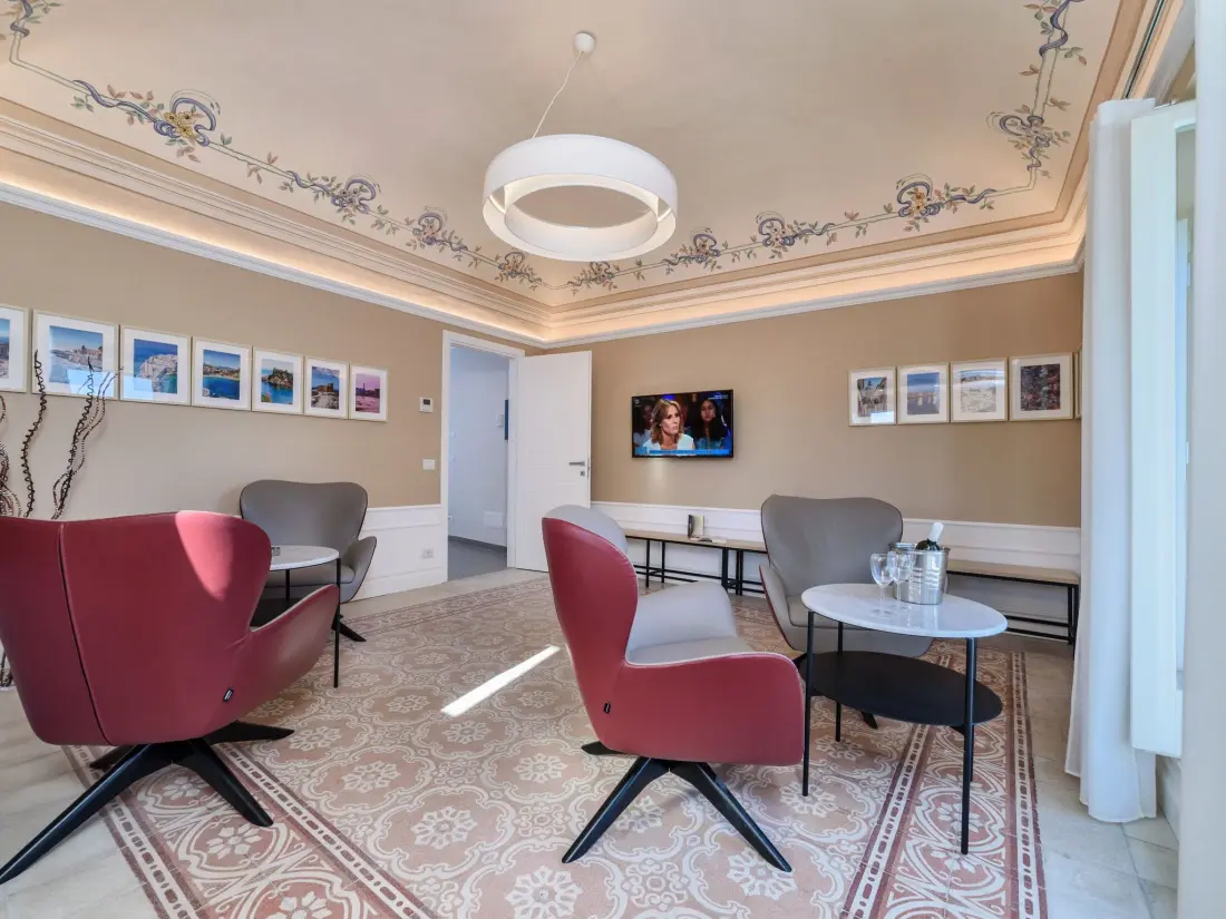 Résidence Großes Appartement in Ragusa mit Kleinem Balkon