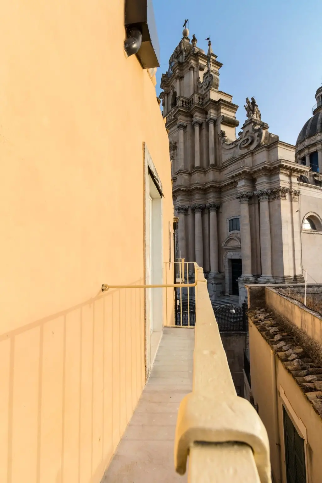 Résidence Großes Appartement in Ragusa mit Kleinem Balkon
