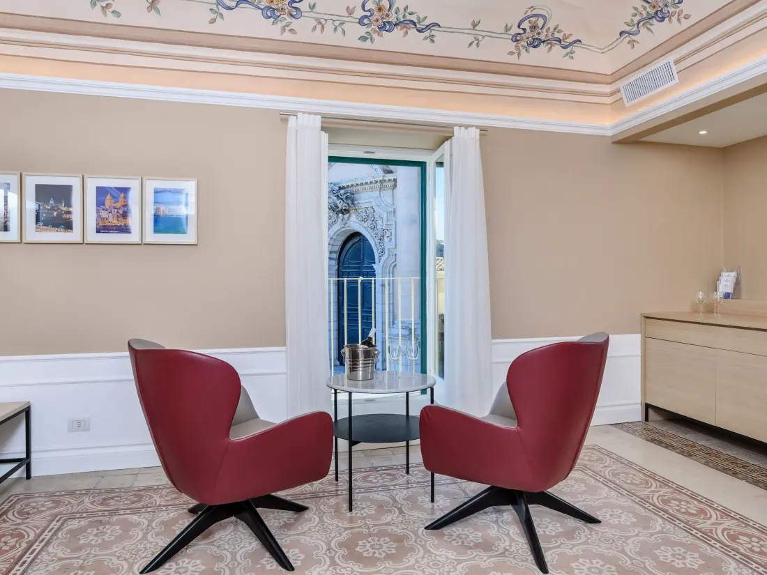 Résidence Großes Appartement in Ragusa mit Kleinem Balkon