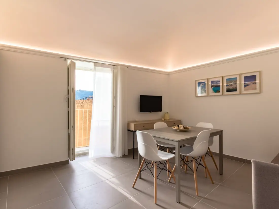 Résidence Großes Appartement in Ragusa mit Kleinem Balkon