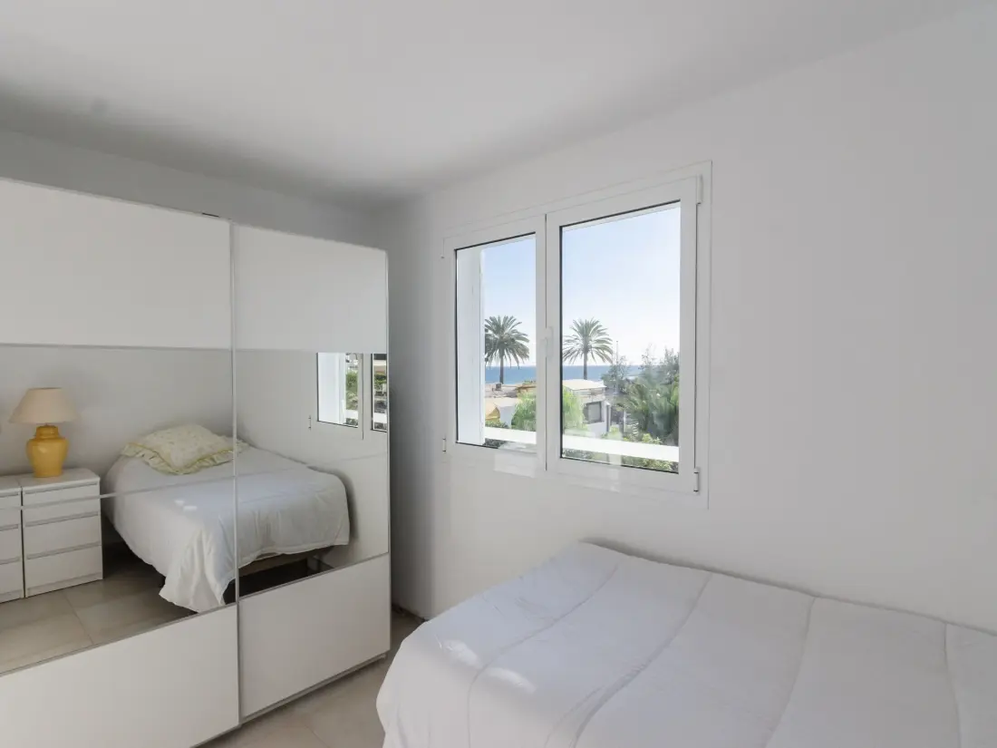 Résidence Terrassenwohnung mit zwei Schlafzimmern am Strand