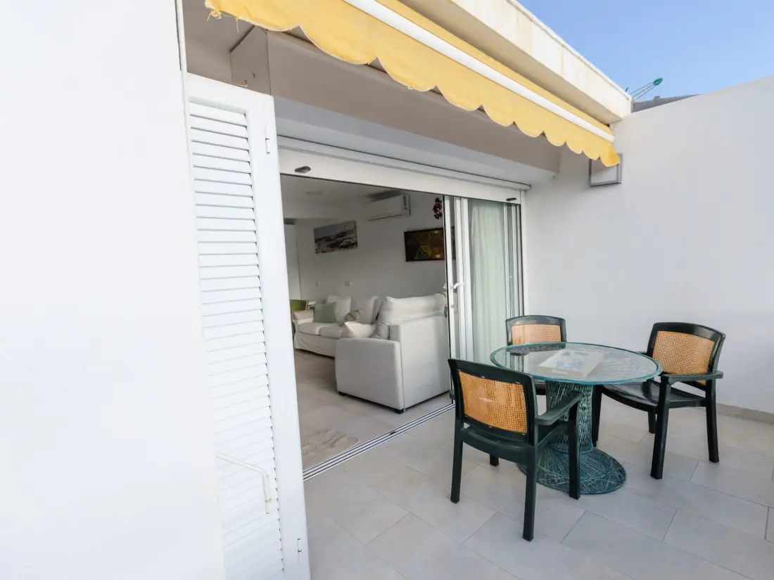 Résidence Terrassenwohnung mit zwei Schlafzimmern am Strand