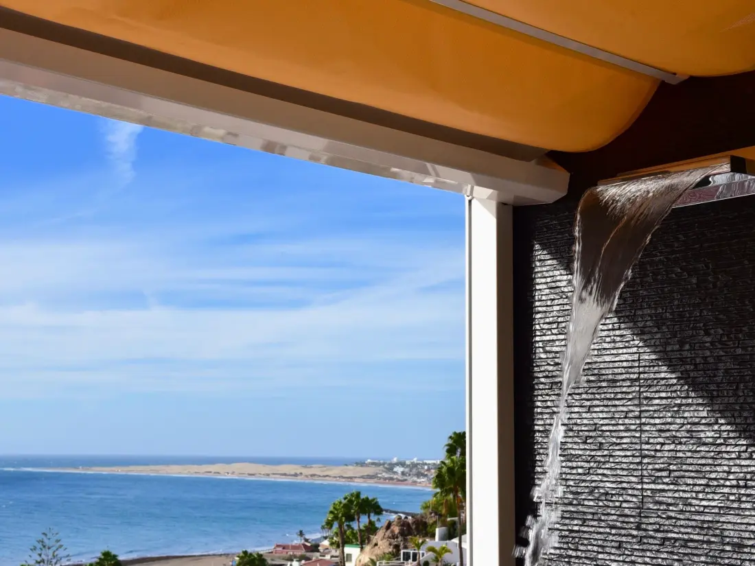 Résidence Traumwohnung mit Meerblick und Gemeinschaftspool
