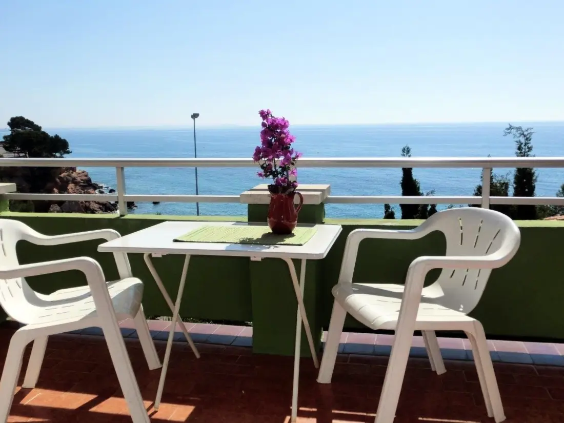 Résidence mit Balkon
