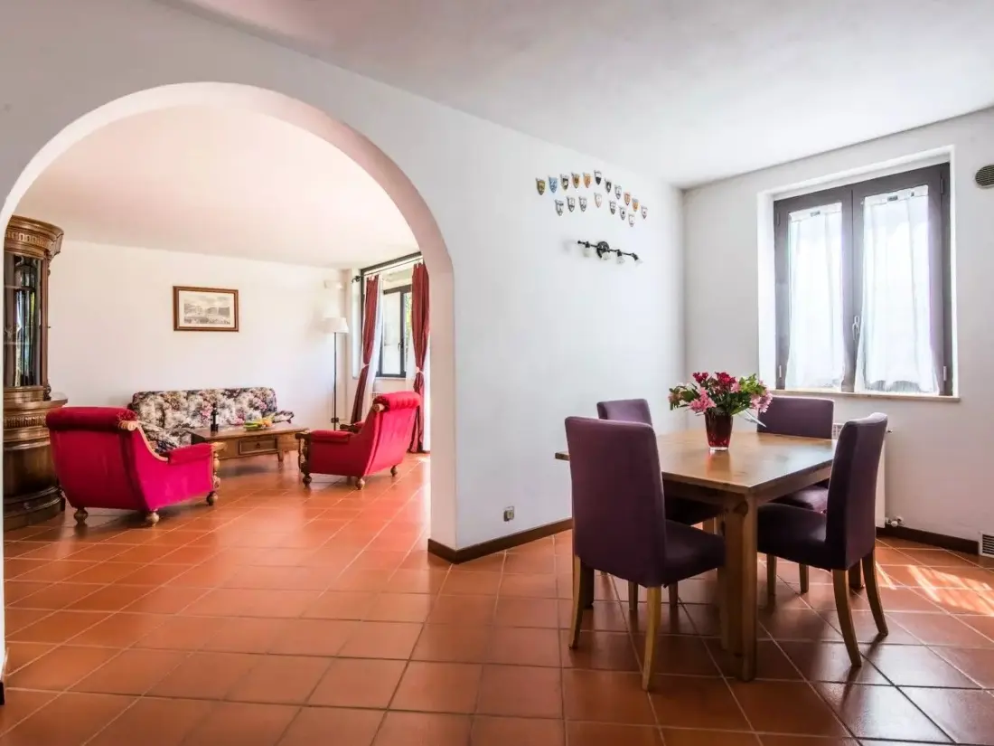 Résidence Wohnung mit Garten und oberirdischem Pool