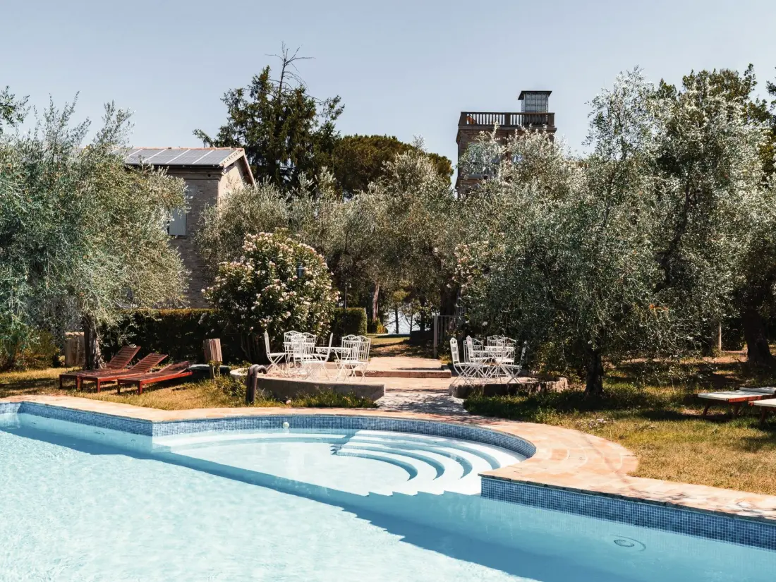 Résidence Mit Garten und Schwimmbad in den Hügeln der Mark