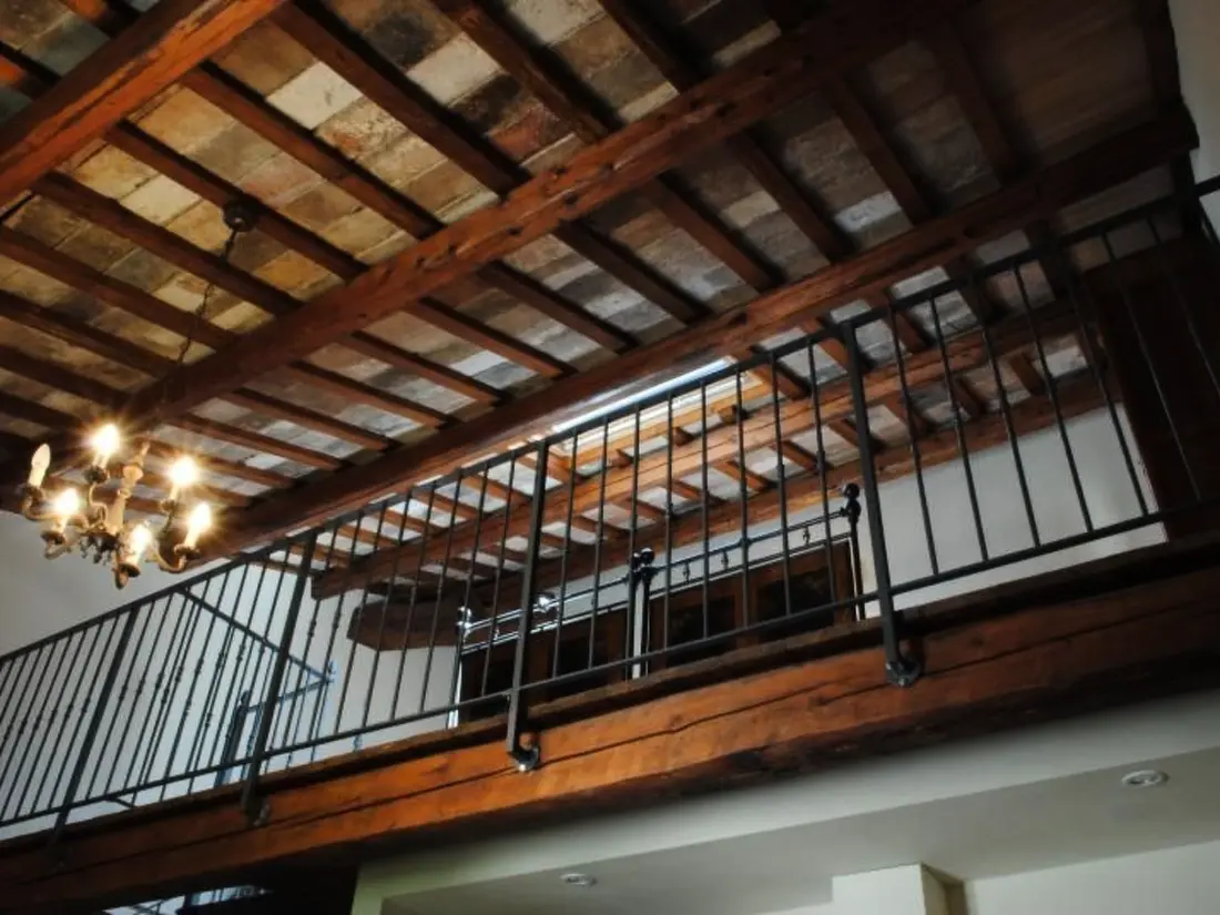 Résidence Mit Mezzanin und Schwimmbad, in einem Bauernhaus in den Hügeln