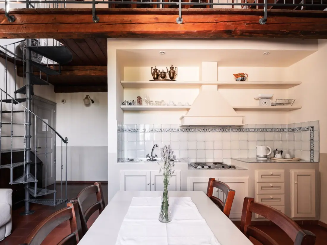 Résidence Mit Mezzanin und Schwimmbad, in einem Bauernhaus in den Hügeln