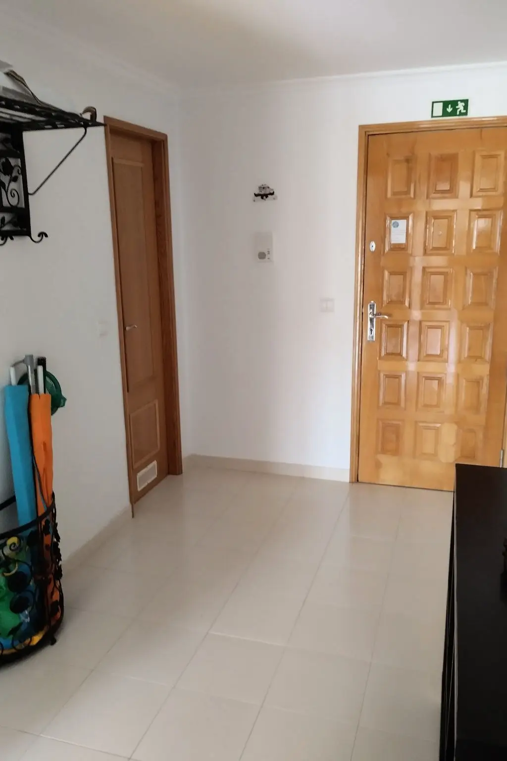 Résidence Wohnung in Porches mit Großem Balkon