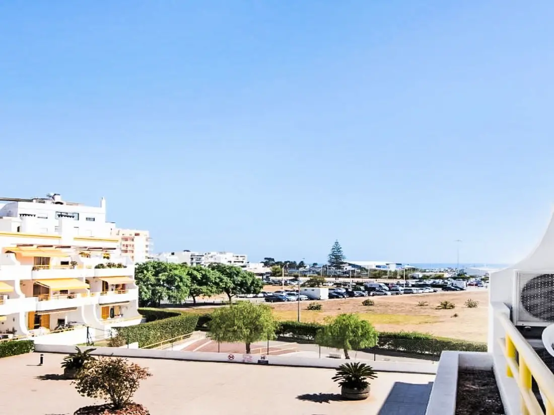 Résidence Apartment with Pool View