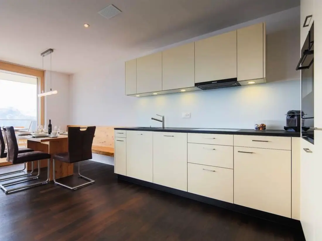 Résidence Apartmenthaus Riederhoru A 1. OG Ost Appartement/Fewo, Dusche und Bad, WC, 2 Sch