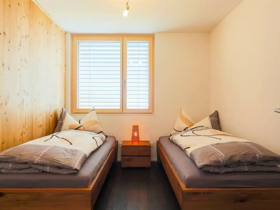 Résidence Apartmenthaus Riederhoru A 1. OG Ost Appartement/Fewo, Dusche und Bad, WC, 2 Sch