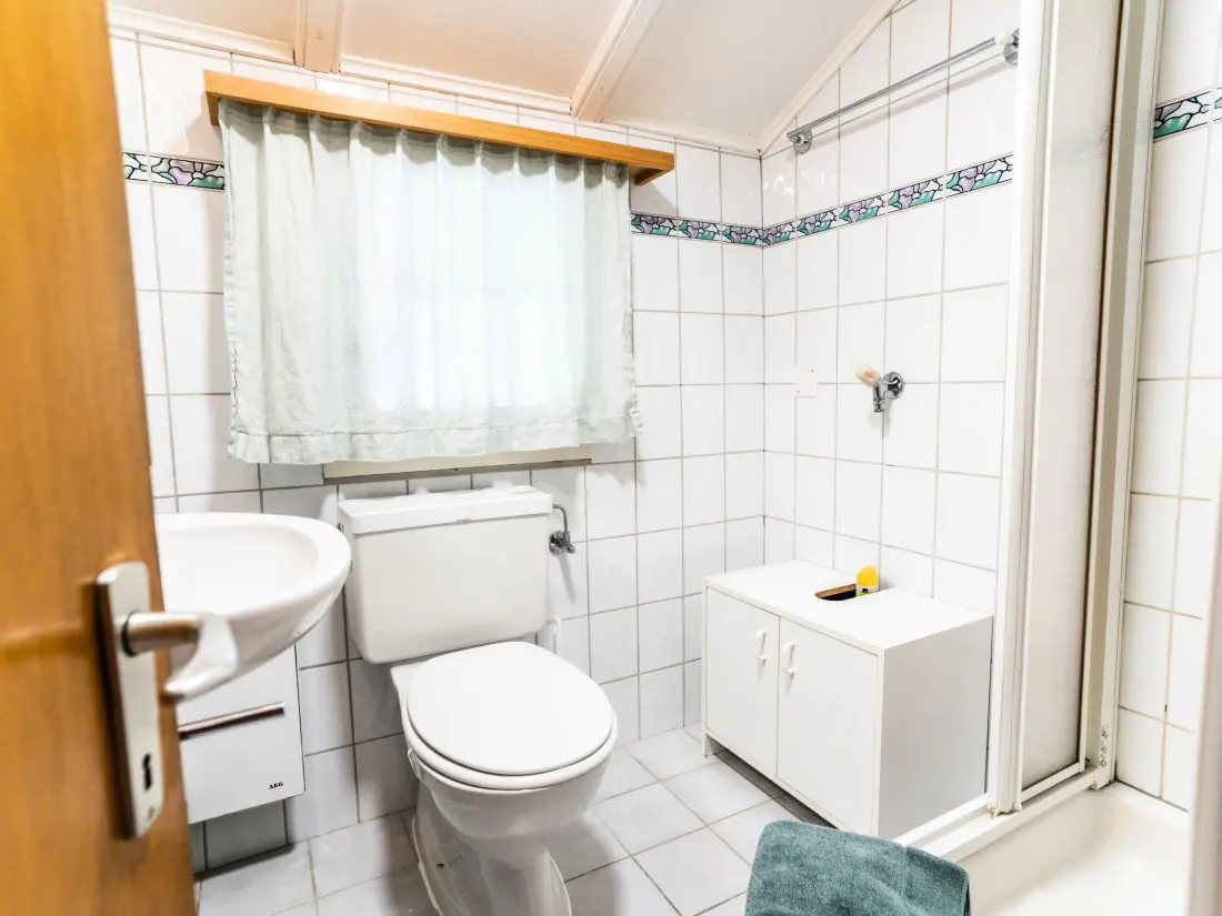 Résidence Bürcher Haus 2. OG Süd Appartement/Fewo, Dusche, WC