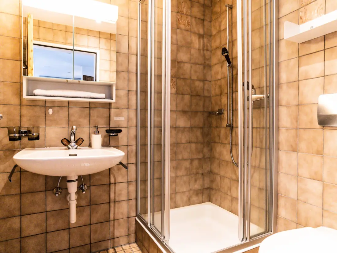 Résidence Sportina 22 2. OG Süd Appartement/Fewo, Dusche, WC
