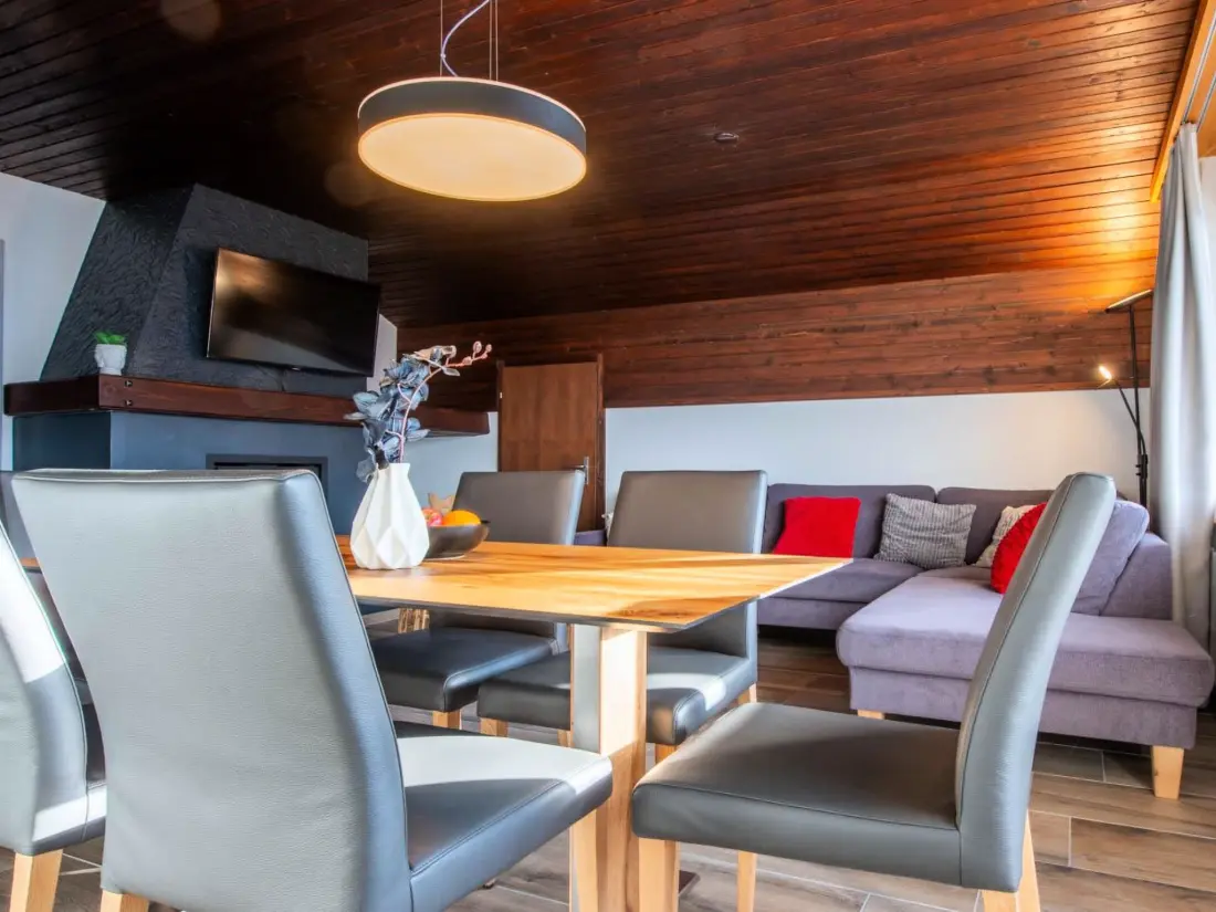 Résidence Zurschmitten 17 1. OG Süd Appartement/Fewo, Dusche und Bad, WC