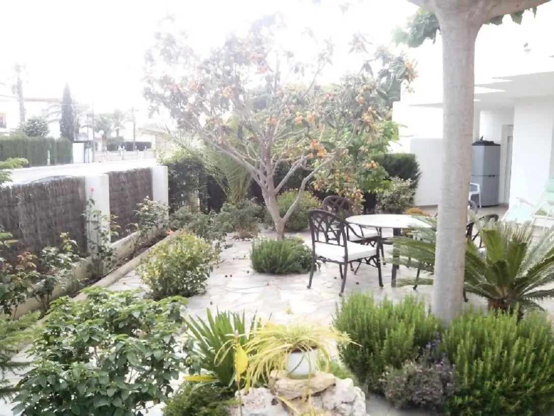 Résidence Wohnung mit privatem Garten am Strand