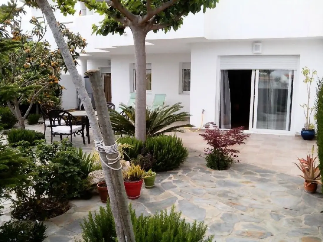 Résidence Wohnung mit privatem Garten am Strand