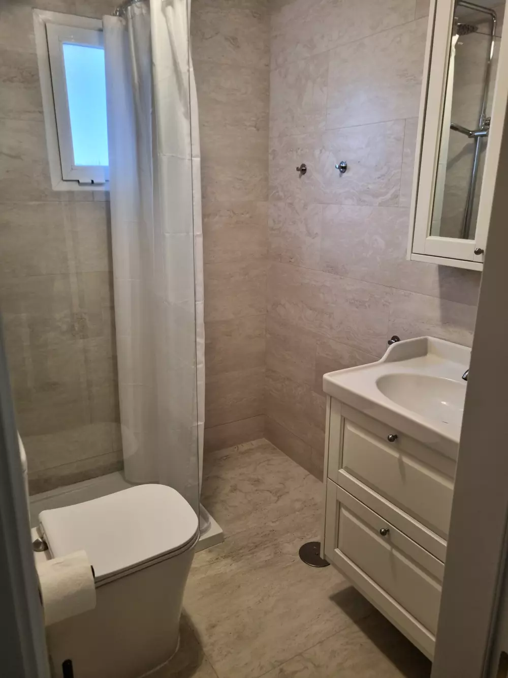 à San Luis de Sabanillas